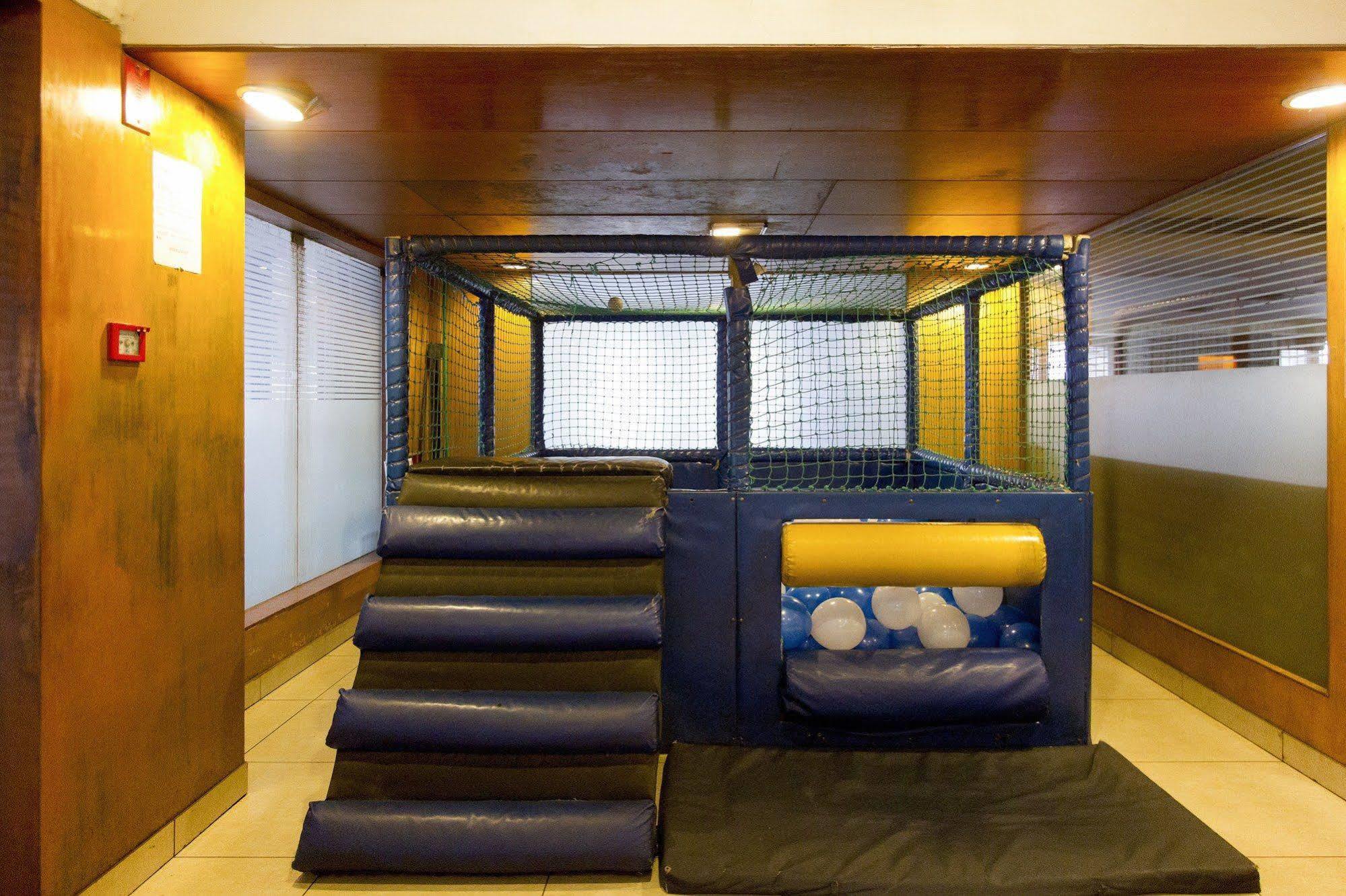 Capital O 66763 Blossoms Serviced Apartments Csennai Kültér fotó